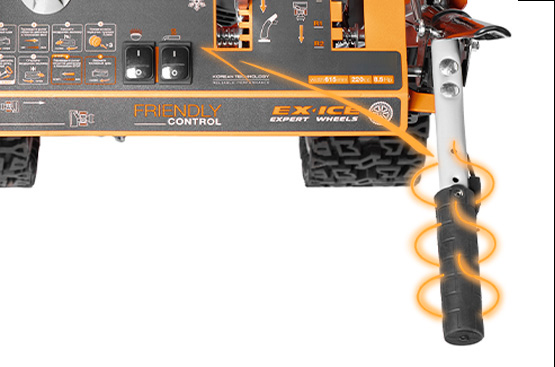 Для комфортной работы на холоде все снегоуборщики серии Expert Line снабжены подогревом рукояток. Включение и выключение размещено прямо на панели.