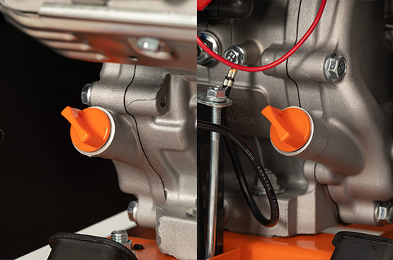 Данная модель имеет две маслозаливных горловины, расположенные с разных сторон двигателя. Замену масла можно производить с любой стороны.